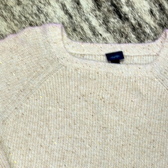 Daytrip Gold Cream Sweater - Picture 2 of 3